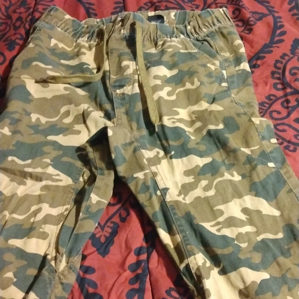 Pants - Picture 2 of 4